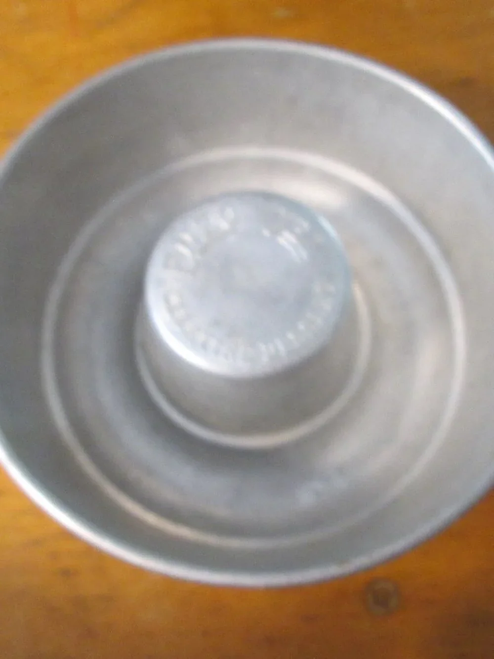 1930 Aluminum Enzo Jel jello cake mold 7 in x 3 easy set mold
